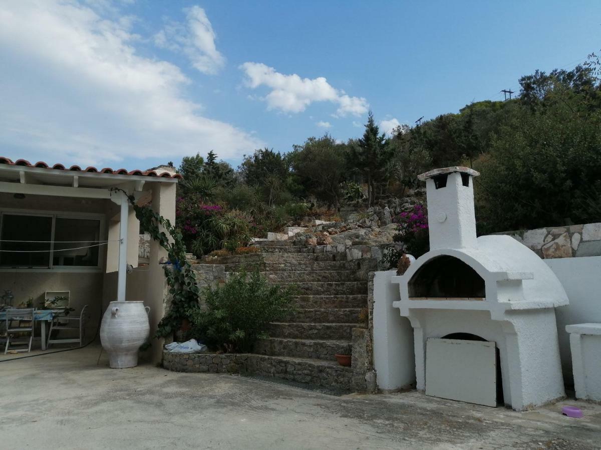 Artemis Villa Near Athens Airport Markópoulon Exterior foto