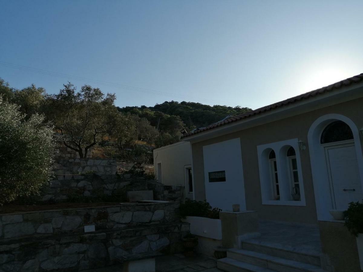 Artemis Villa Near Athens Airport Markópoulon Exterior foto
